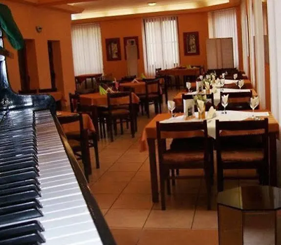 Slovan Отель Жилина